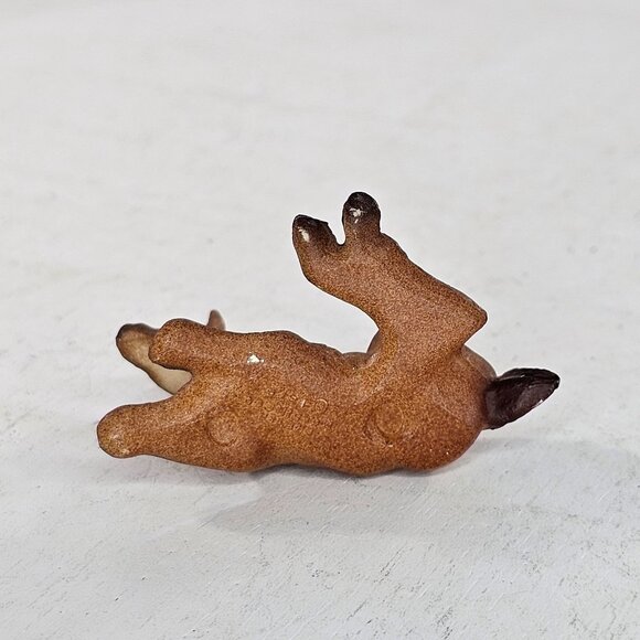 Breyer Stablemate Horse Thoroughbred Lying Foal Chestnut #5702 Vintage - Picture 5 of 8